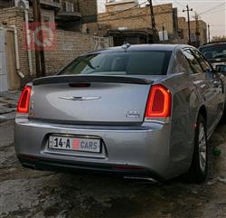 کرایسلەر 300